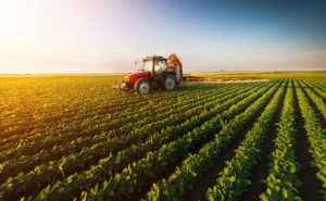 tractor-spraying-pesticides